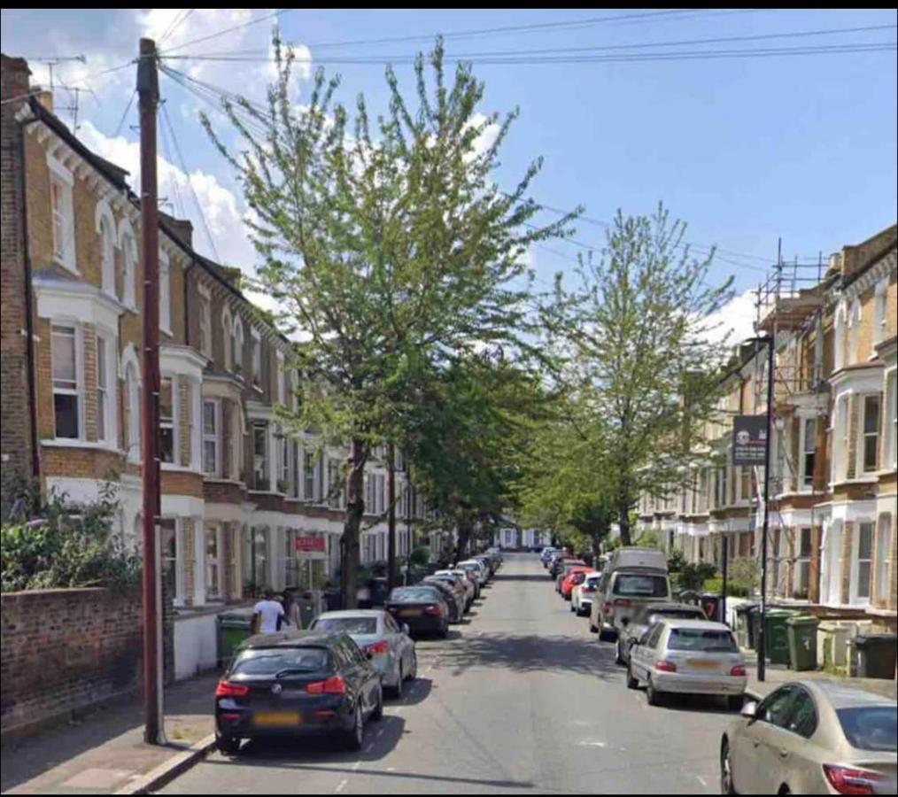 Jkhomestay Londra Exterior foto